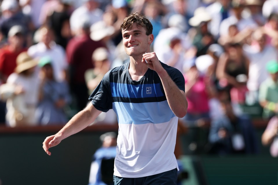 Jack Draper celebrating a tennis victory.