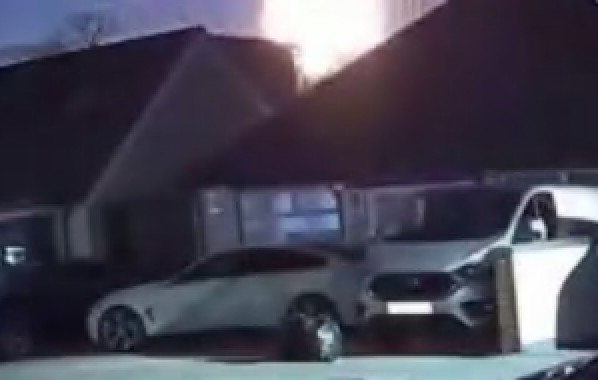 BLOWN TO BITS Moment Heathrow substation explodes in massive fireball sparking 18-hour airport shutdown & mass blackouts, , http://x.com/UB1UB2/status/1903386993301537129
