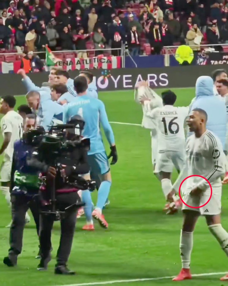 Footage of Kylian Mbappé's actions during a soccer game.