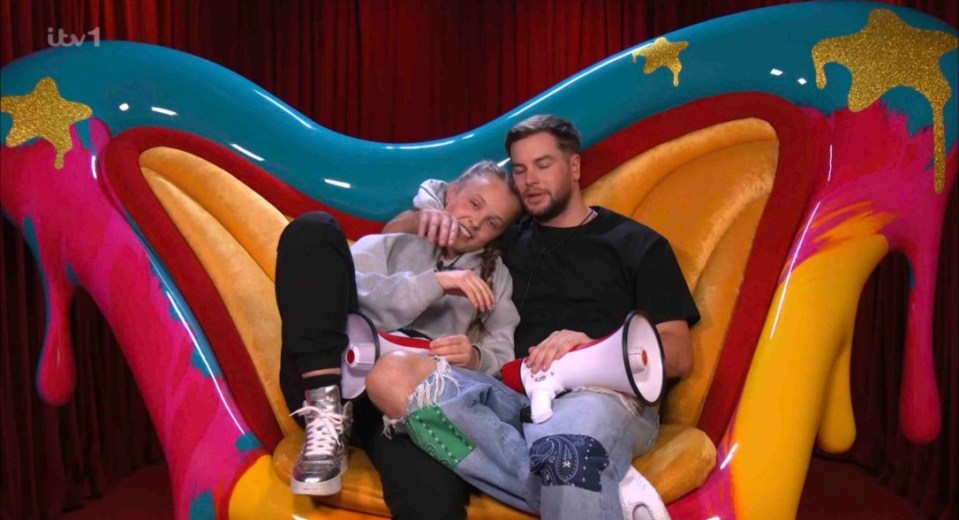 EROTEME.CO.UK FOR UK SALES: Contact Caroline If bylined must credit ITV1 Celebrity Big Brother Picture shows: JoJo Siwa and Chris Hughes in the diary room. JoJo opens up about her sexuality. Presented by AJ Odudu and Will Best NON-EXCLUSIVE Date: Tuesday 15th April 2025 Job: 250415UT14 London, UK EROTEME.CO.UK Disclaimer note of Eroteme Ltd: Eroteme Ltd does not claim copyright for this image. This image is merely a supply image and payment will be on supply/usage fee only.