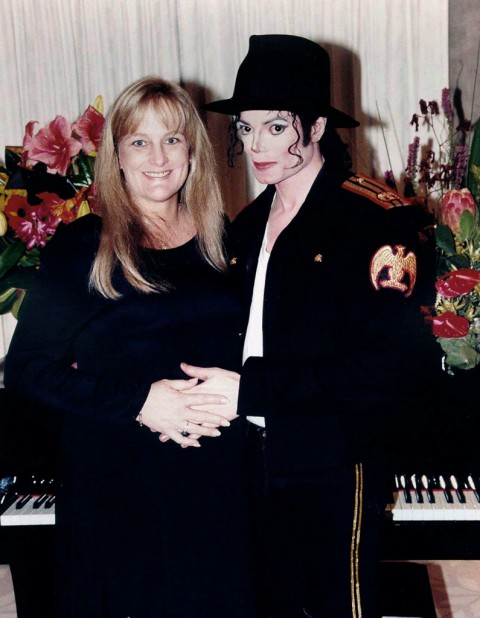 Pop star Michael Jackson and his new wife Debbie Rowe pose for a wedding photo minutes after the ceremony in California in this November 14, 1996 file photo. Jackson, the child star turned King of Pop who set the world dancing but whose musical genius was overshadowed by a bizarre lifestyle and sex scandals, died on June 25, 2009. He was 50. REUTERS/Handout/Files (UNITED STATES ENTERTAINMENT OBITUARY)