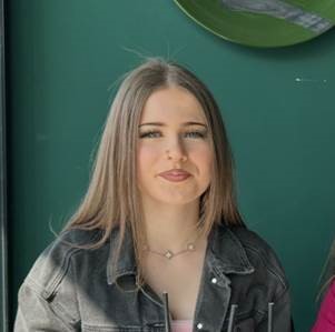 Photo of missing 14-year-old Hanna Balcer.