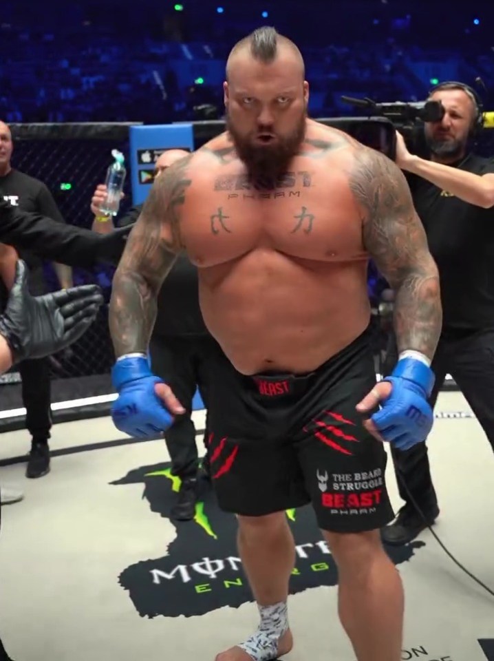 Eddie Hall in a boxing ring.