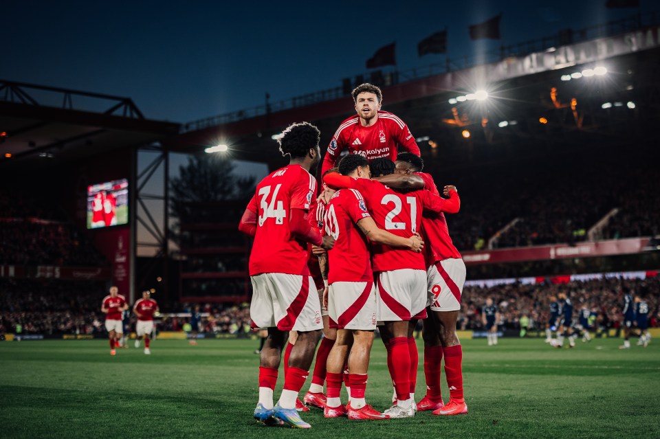 Nottingham Forest players celebrating a goal.