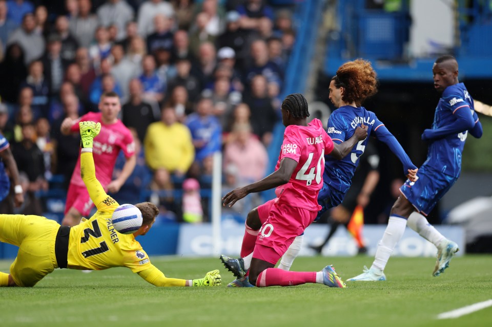 Axel Tuanzebe scoring an own goal during a Chelsea FC vs Ipswich Town FC match.