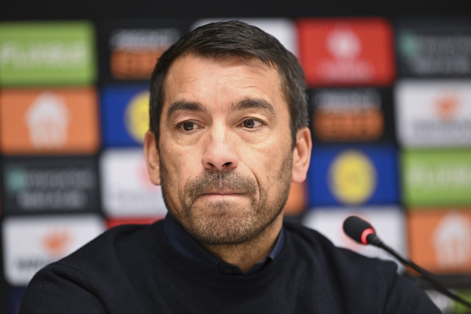 Giovanni van Bronckhorst at a press conference.