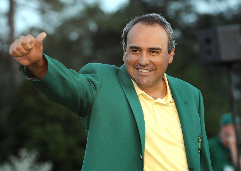 Angel Cabrera giving a thumbs-up after winning the 2009 Masters Tournament.