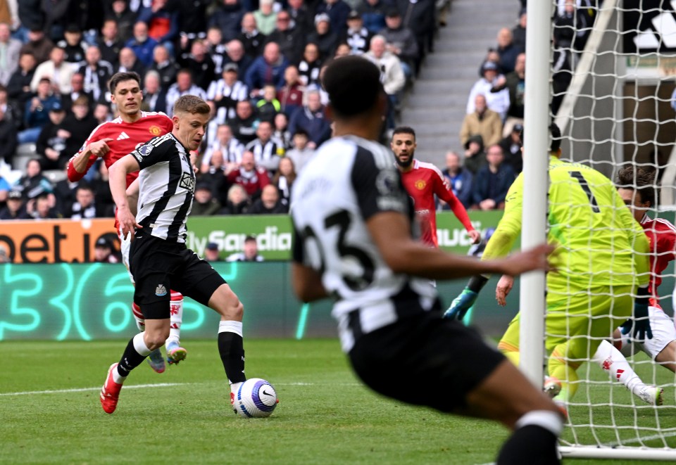 Harvey Barnes of Newcastle United scoring a goal.