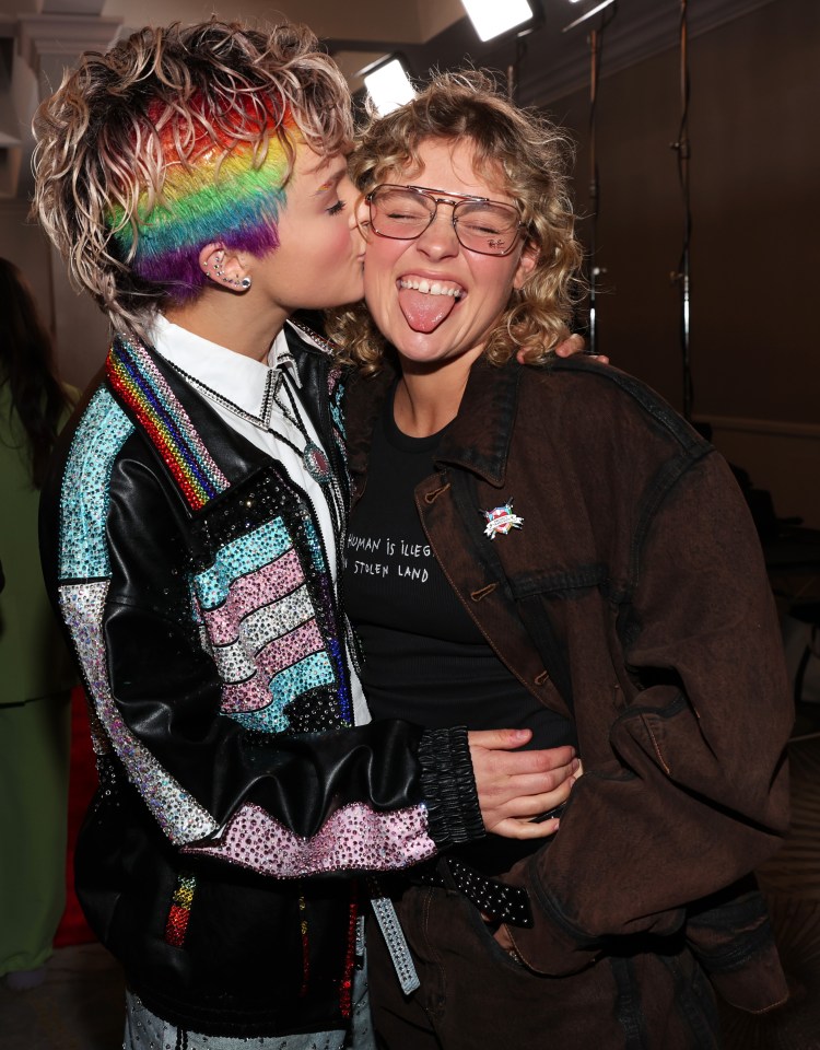 Jojo Siwa kissing Kath Ebbs at the GLAAD Media Awards.