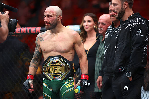 MIAMI, FLORIDA - APRIL 12: Alexander Volkanovski of Australia celebrates after defeating Diego Lopes of Brazil to win the featherweight title during UFC 314 at Kaseya Center on April 12, 2025 in Miami, Florida. (Photo by Megan Briggs/Getty Images)