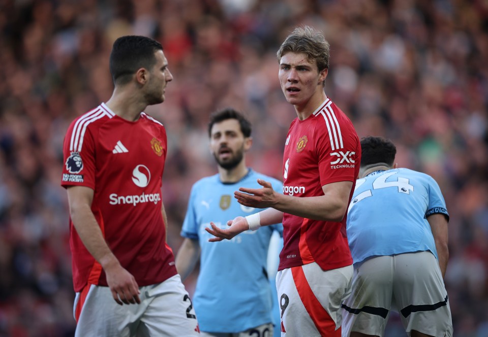 Rasmus Hojlund of Manchester United reacts during a soccer match.