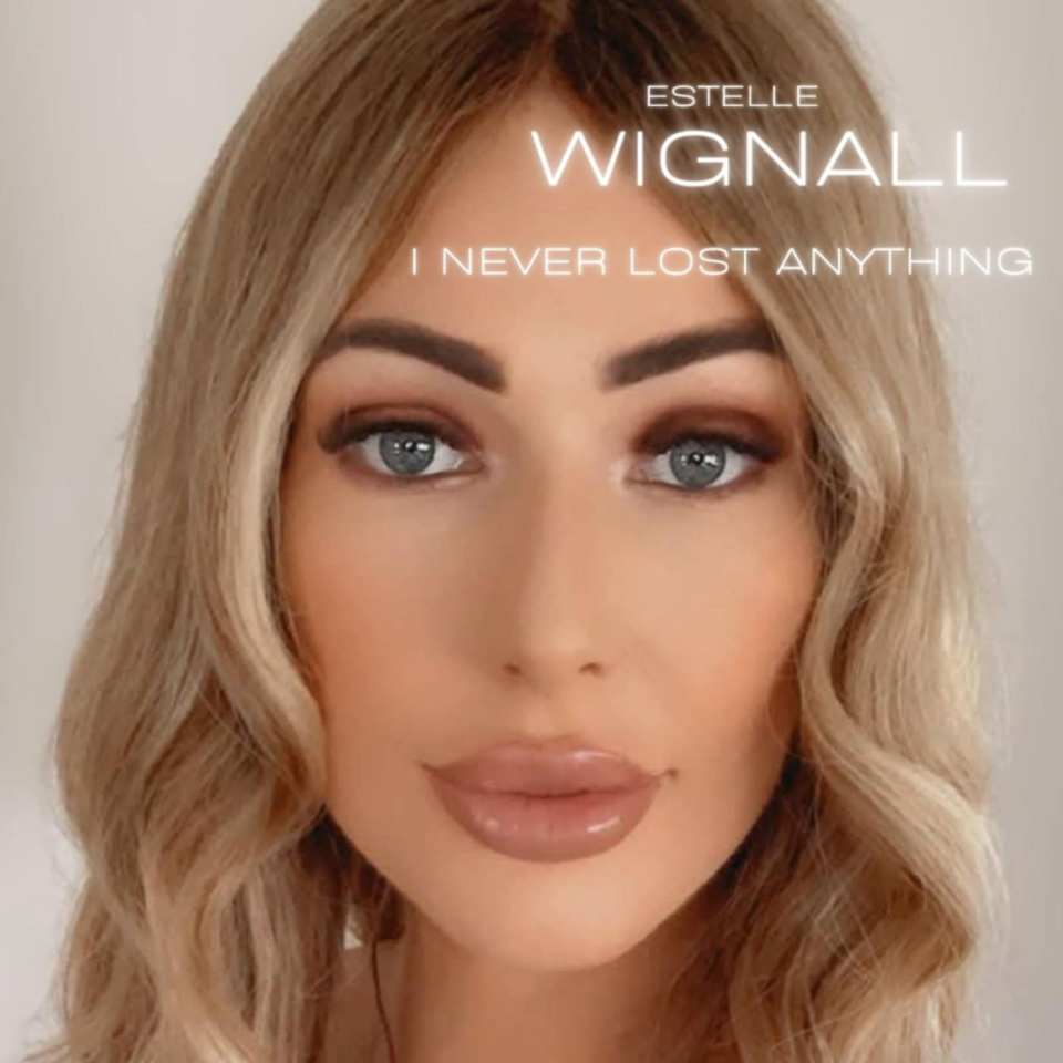 Portrait of Estelle Wignall; text overlay: "I never lost anything"