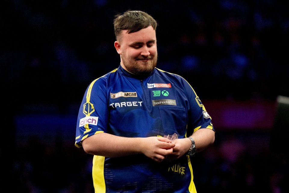 Alamy Live News. 3BD3WE6 Sheffield, UK. 22nd May, 2025. Luke Littler smiles during the BetMGM Premier League Darts at the Utilita Arena, Sheffield, England, United Kingdom on 22 May 2025 Credit: Alex Young/Every Second Media Credit: Every Second Media/Alamy Live News This is an Alamy Live News image and may not be part of your current Alamy deal . If you are unsure, please contact our sales team to check.