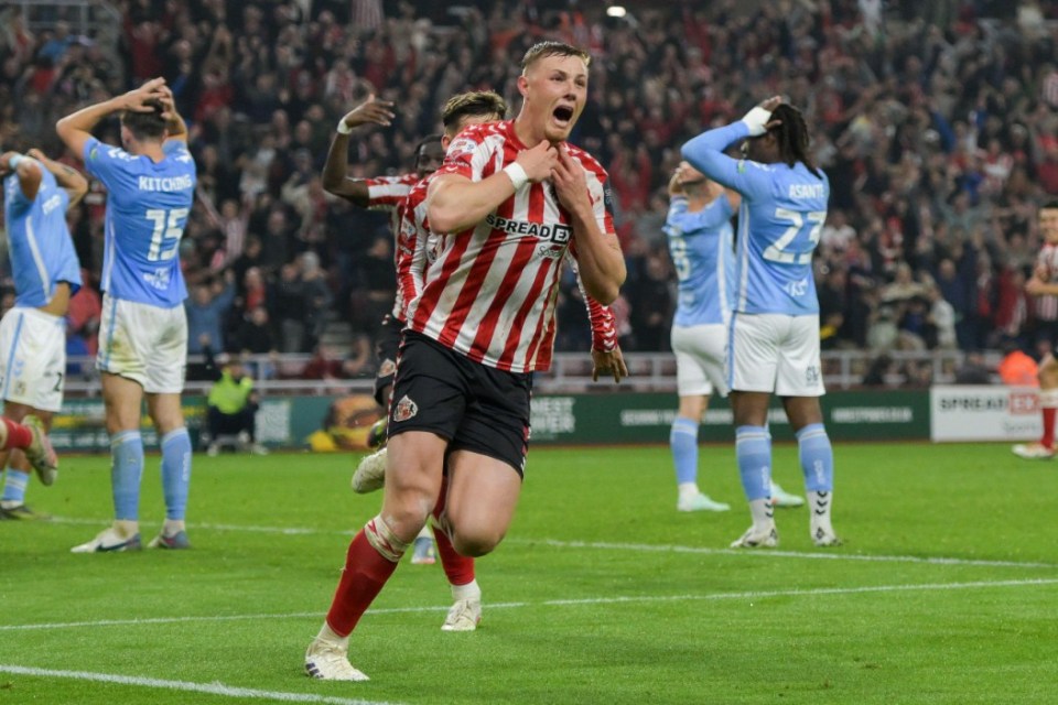 Alamy Live News. 3BAX7NP Sunderland's Daniel Ballard header goes in off the crossbar to put Sunderland through to Wembley for the Championship Play-off Final during the Sky Bet Championship Play Off Semi Final Second Leg match between Sunderland and Coventry City at the Stadium Of Light, Sunderland on Tuesday 13th May 2025. (Photo: Scott Llewellyn | MI News) This is an Alamy Live News image and may not be part of your current Alamy deal . If you are unsure, please contact our sales team to check.