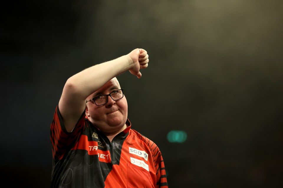 Stephen Bunting before the quarter-final match against Luke Littler on night sixteen of the BetMGM Premier League at the Utilita Arena, Sheffield. Picture date: Thursday May 22, 2025. PA Photo. See PA story DARTS Sheffield. Photo credit should read: Nigel French/PA Wire. RESTRICTIONS: Use subject to restrictions. Editorial use only, no commercial use without prior consent from rights holder.