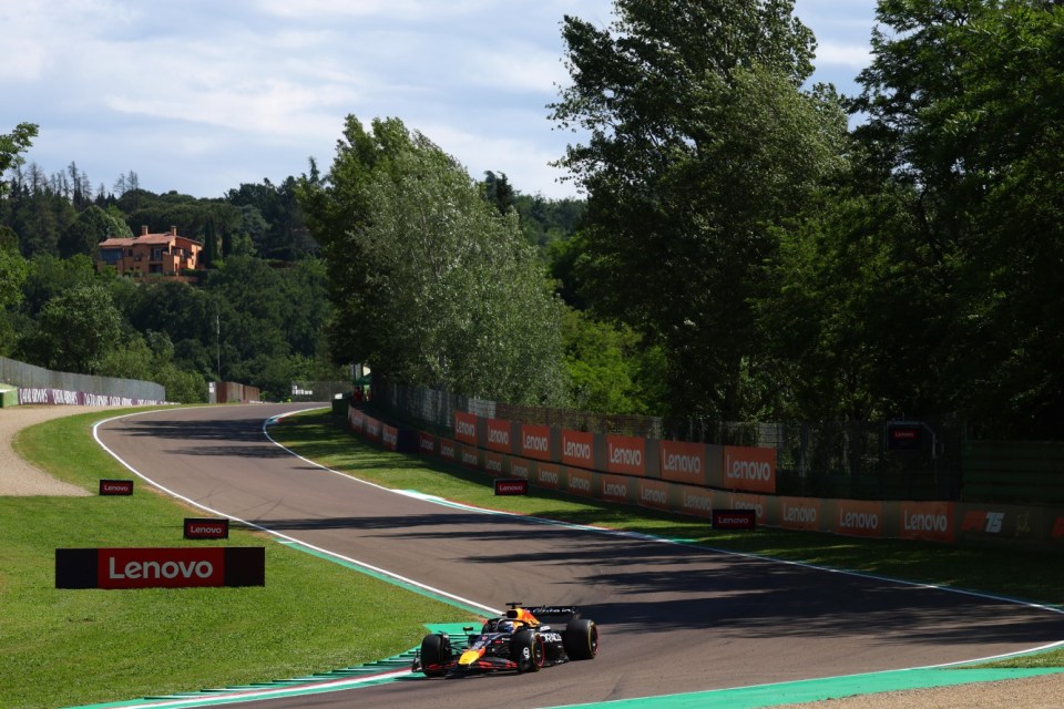IMOLA, ITALY - MAY 18: Max Verstappen of the Netherlands driving the (1) Oracle Red Bull Racing RB21 on track during the F1 Grand Prix of Emilia-Romagna at Autodromo Internazionale Enzo e Dino Ferrari on May 18, 2025 in Imola, Italy. (Photo by Clive Rose/Getty Images)