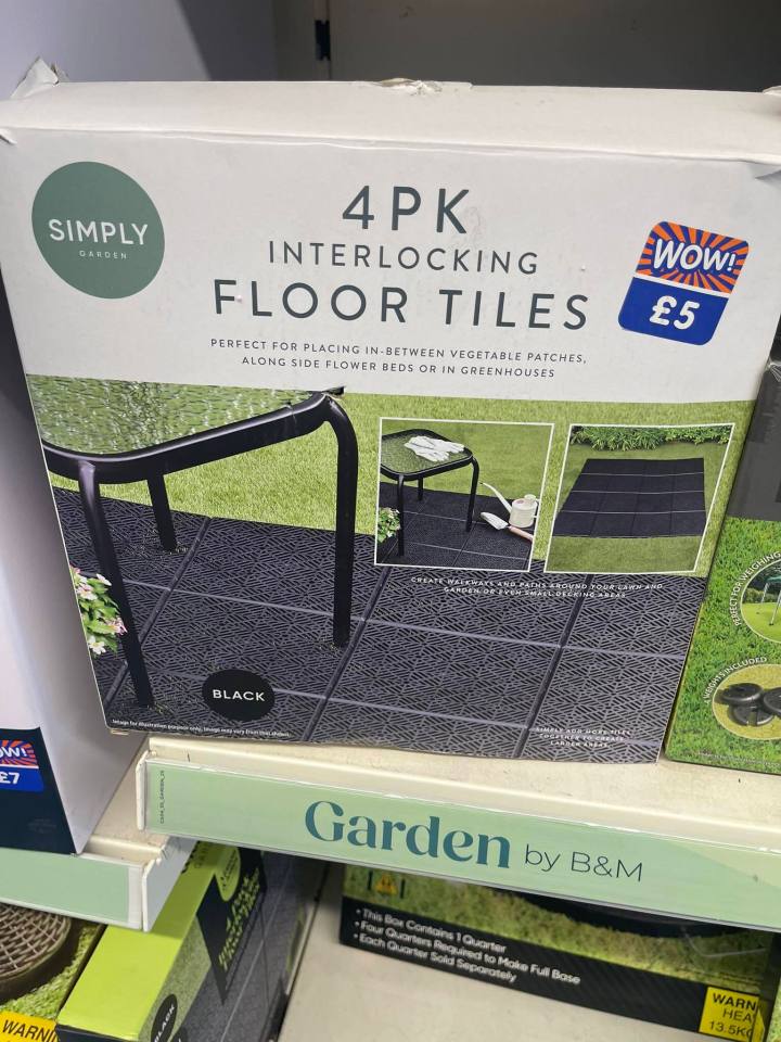 Box of four interlocking black floor tiles for £5.