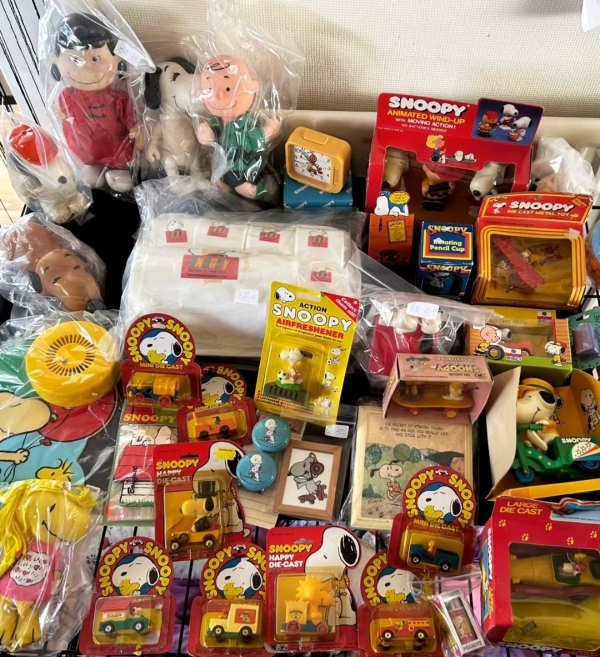 Collage of vintage Snoopy toys and collectibles.