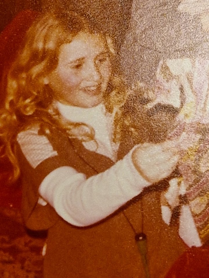 Photo of Kay Pitt as a young girl.