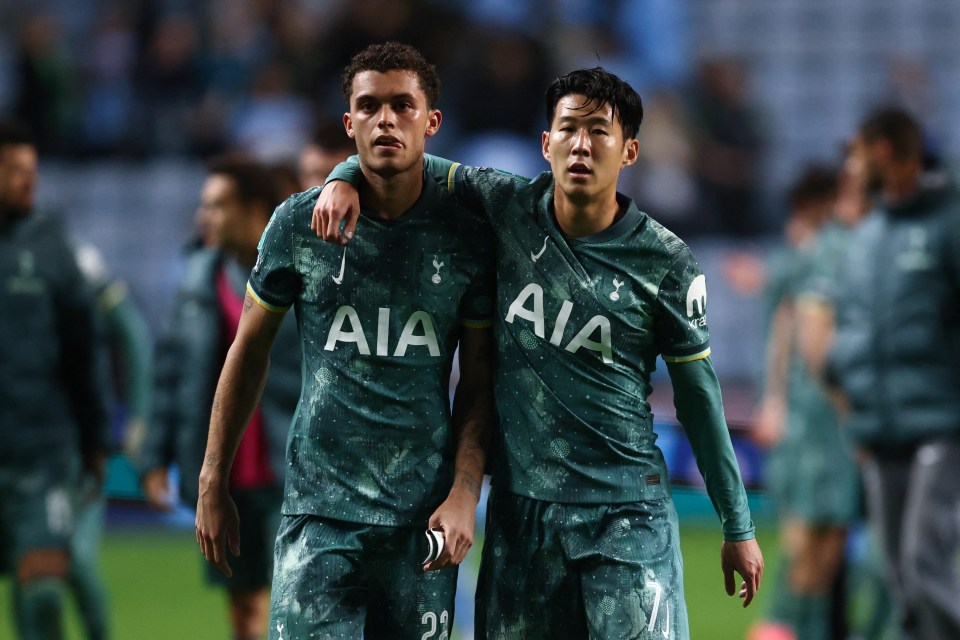 Brennan Johnson and Son Heung-Min leaving the field.