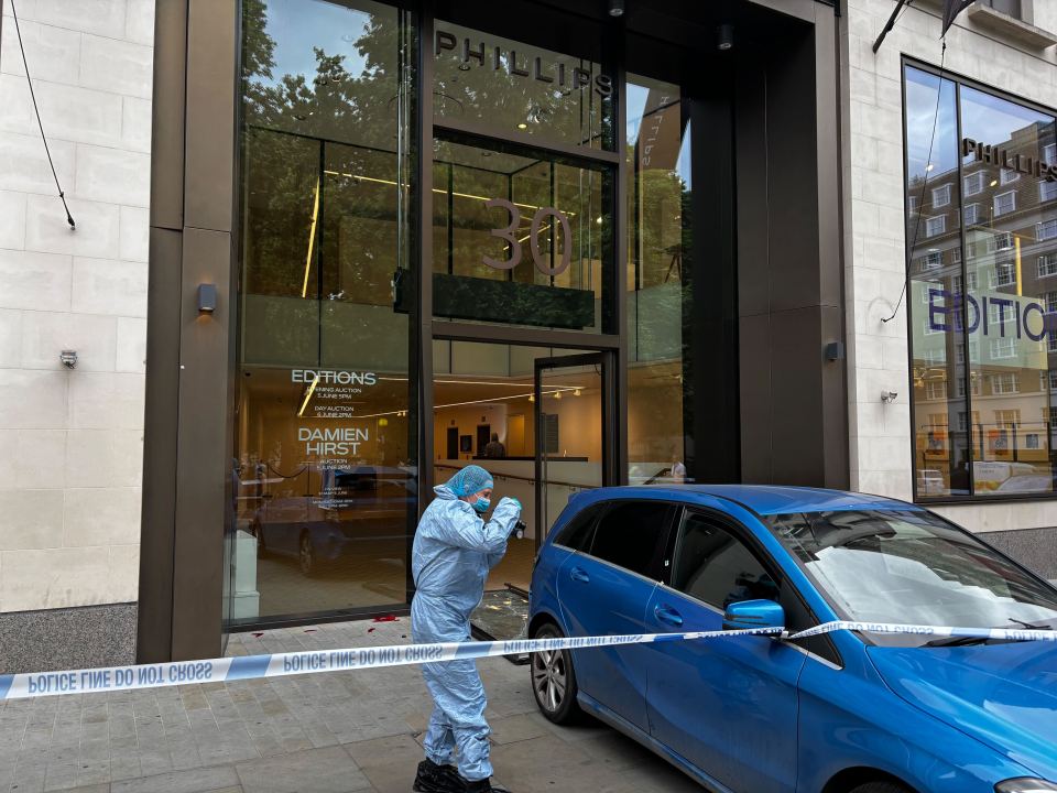Crime scene outside the Phillips Gallery in Mayfair.