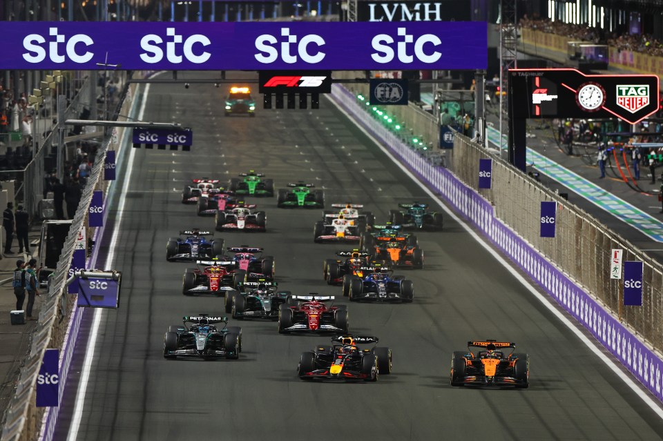 Formula 1 race start at Jeddah Corniche Circuit.
