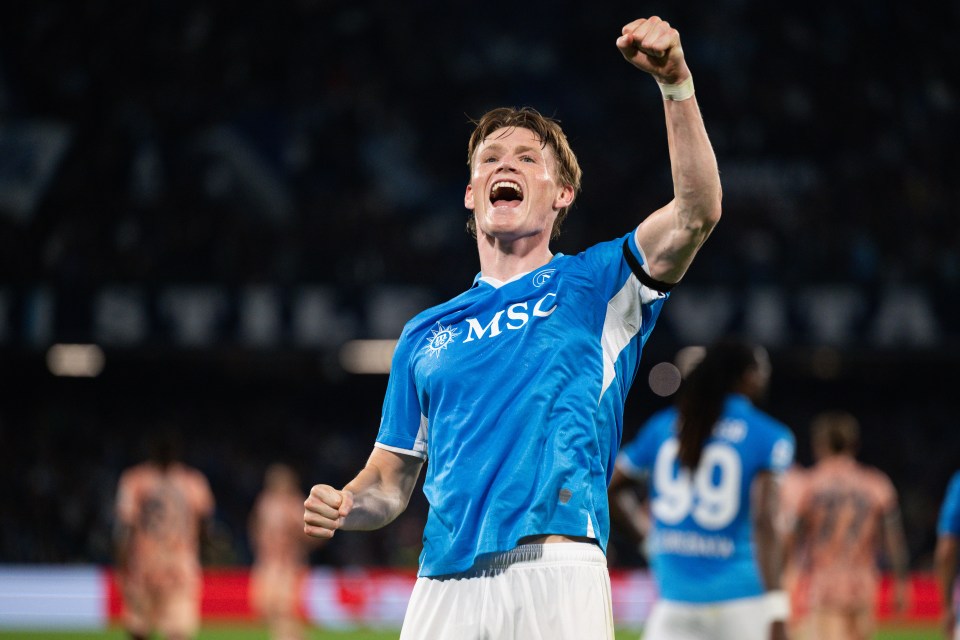 Scott McTominay of Napoli celebrating a goal.