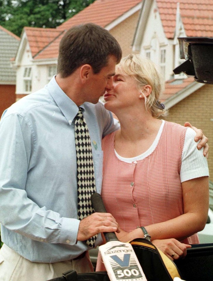 Steve James and his wife kissing before he leaves for Lord's.